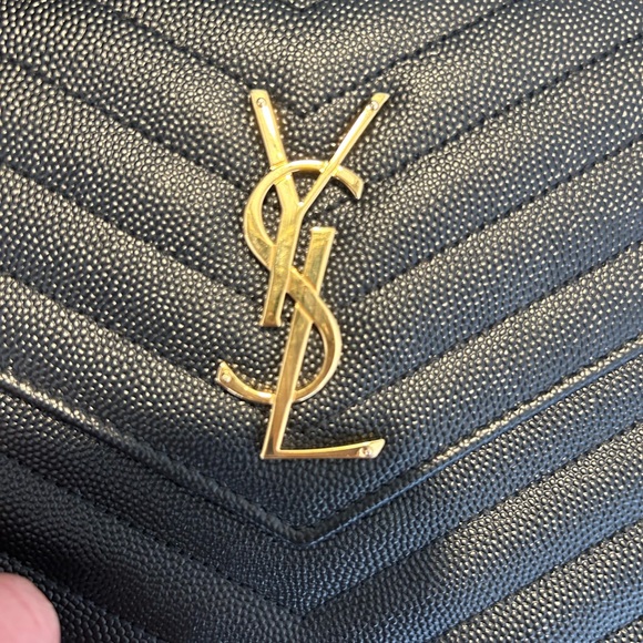 YSL purse. Please see pics for detailed views of wear - Picture 9 of 10